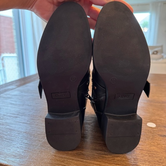 ONLY Black Studded Buckle Ankle Boots Size 6.5 - Picture 6 of 6
